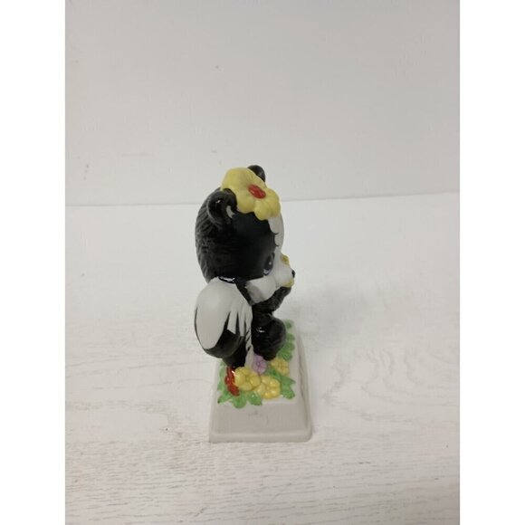 Vintage 1979 Russ Berrie Skunk With Daisies Figurine Ceramic Retro Kitsch #818 - Picture 8 of 11